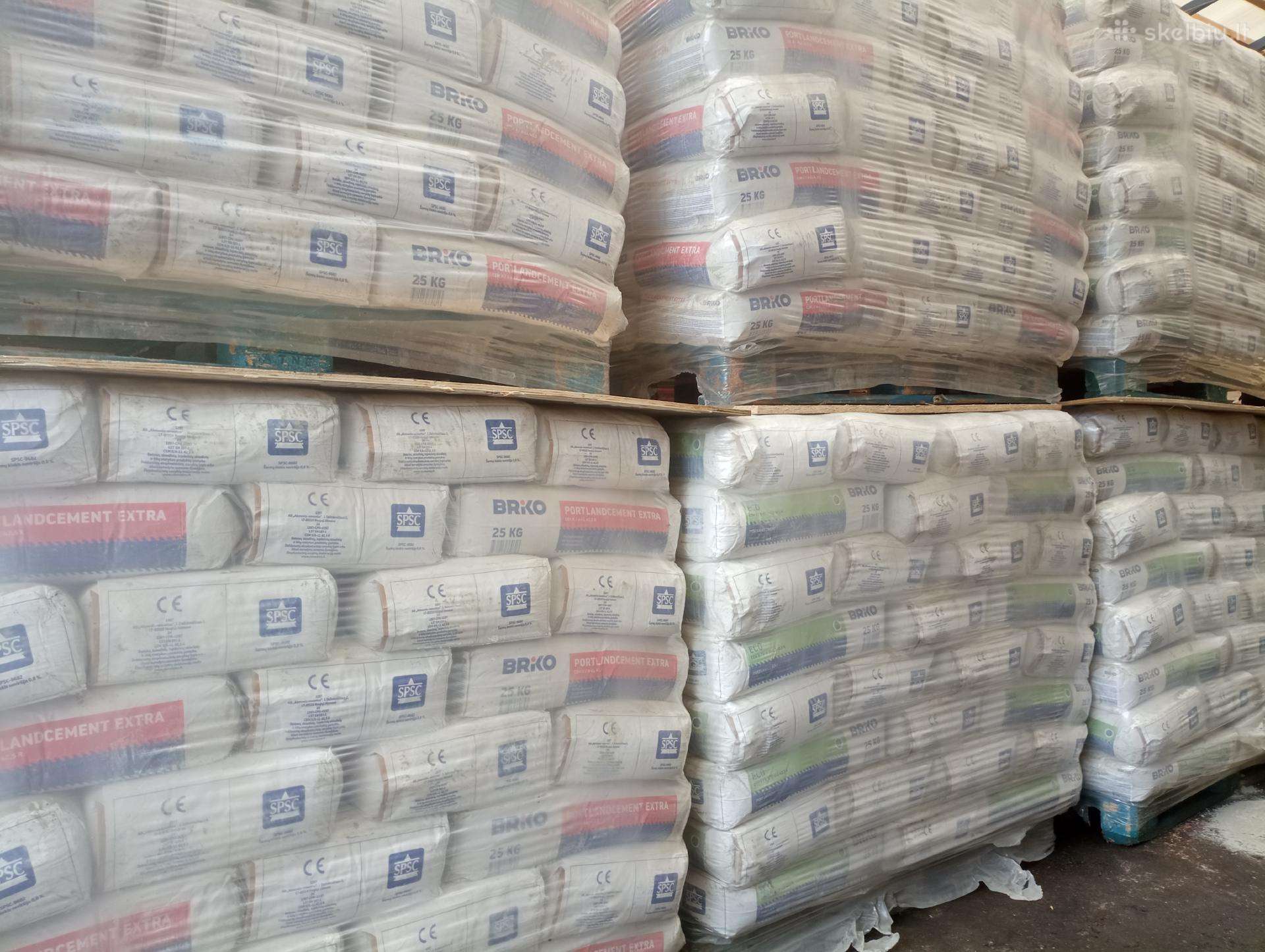 Parduodu cementą 25kg maišas 2.5eur