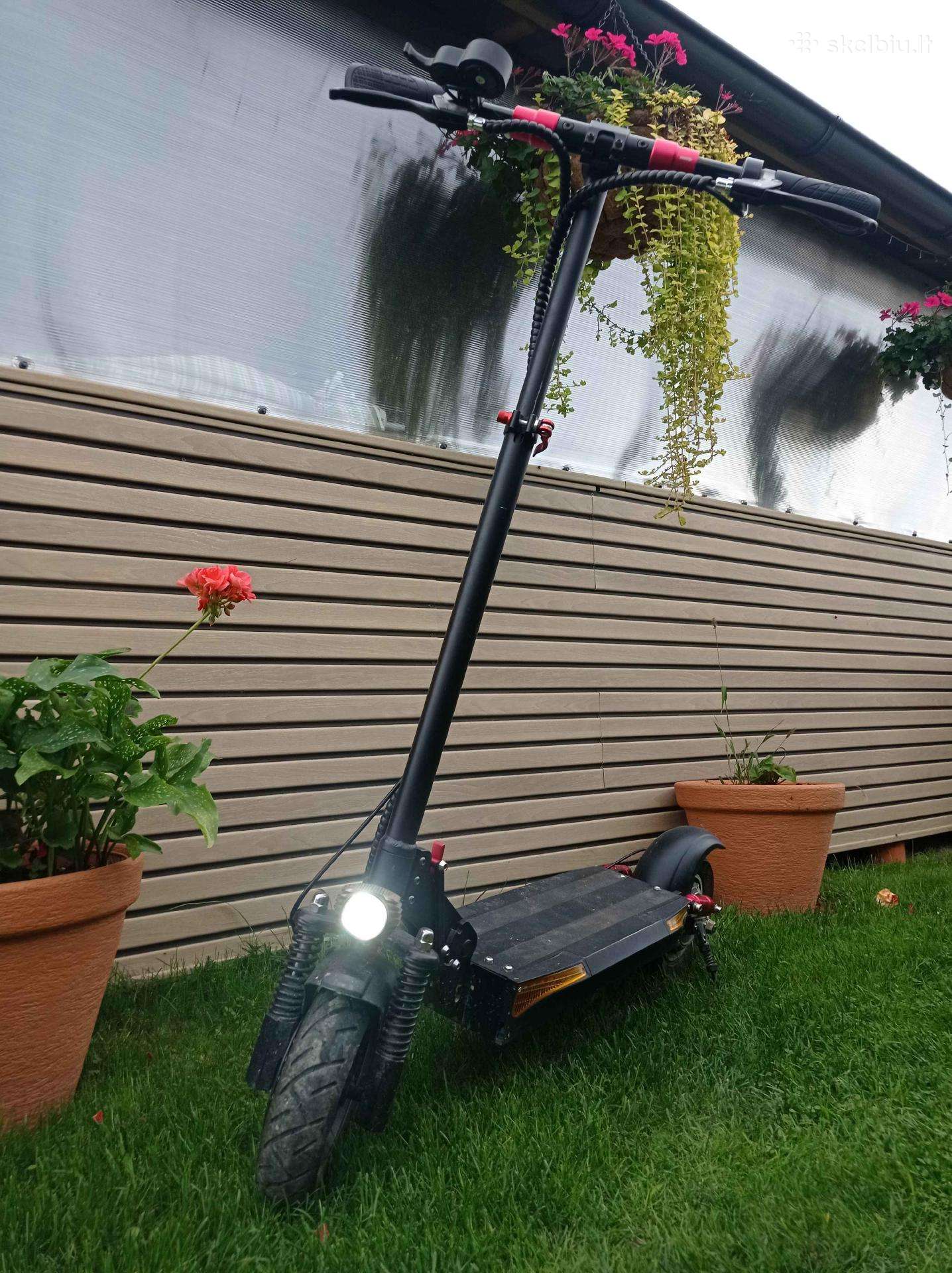 Parduodamas elektrinis paspirtukas Emscooter