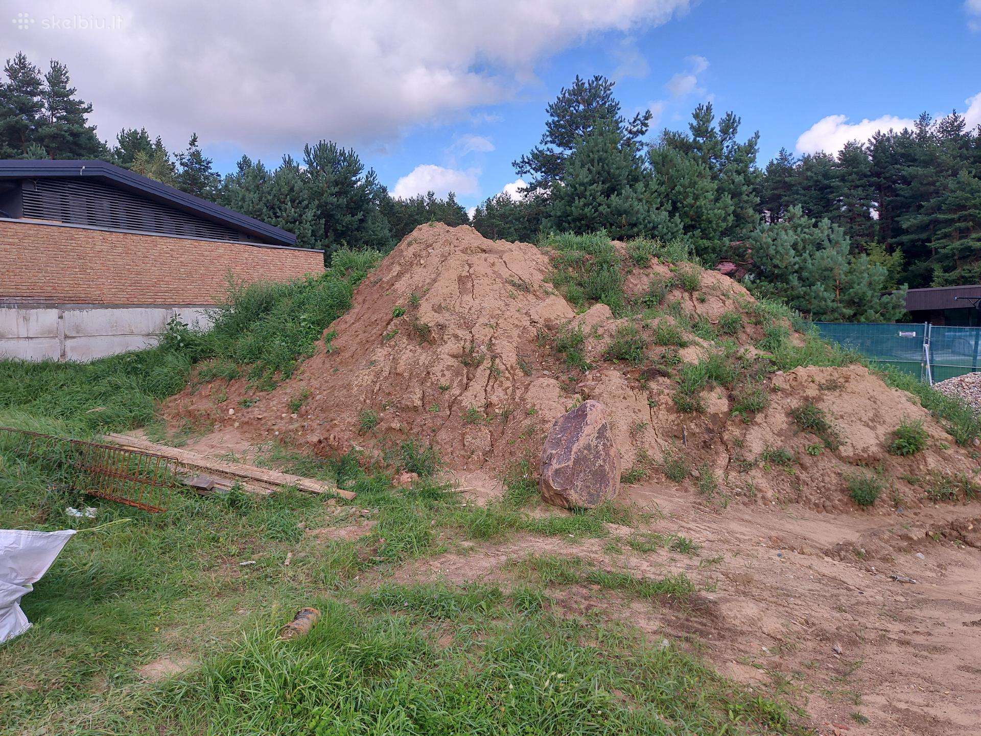 Atiduodu gruntą sklypo pakėlimui