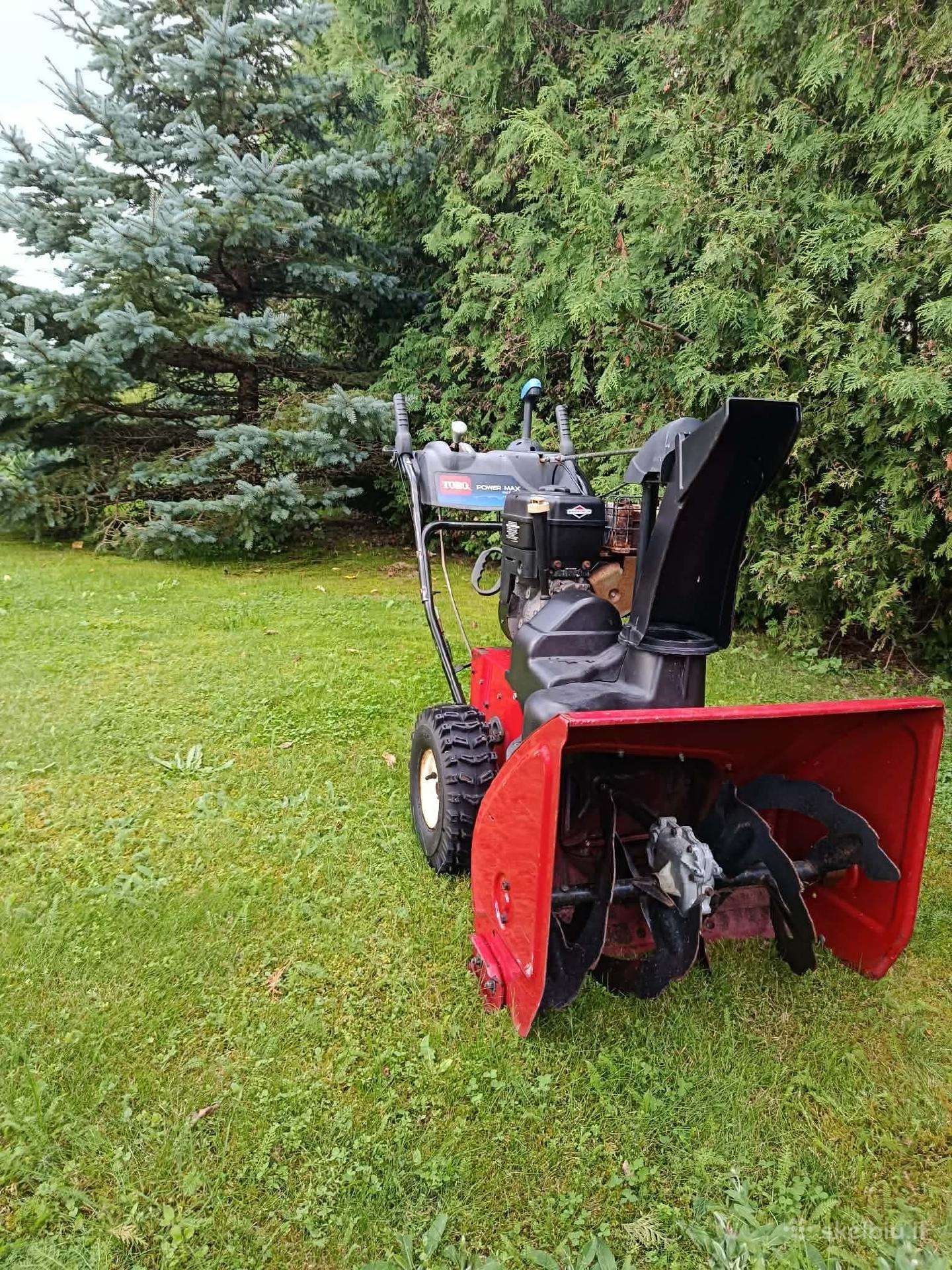 Toro Powermax 10 Ag 2 pakopų sniego valytuvai.