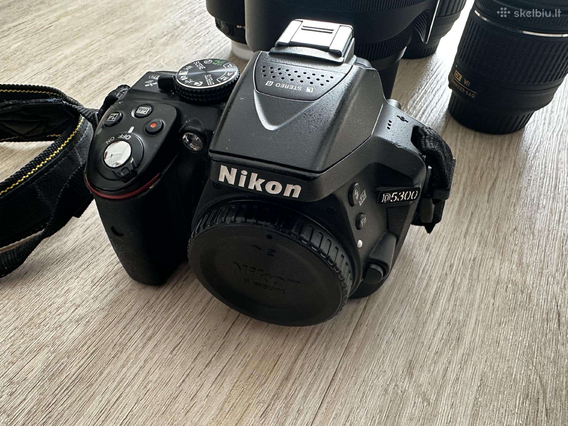 Nikon D5300 + 2 baterijos + įkroviklis