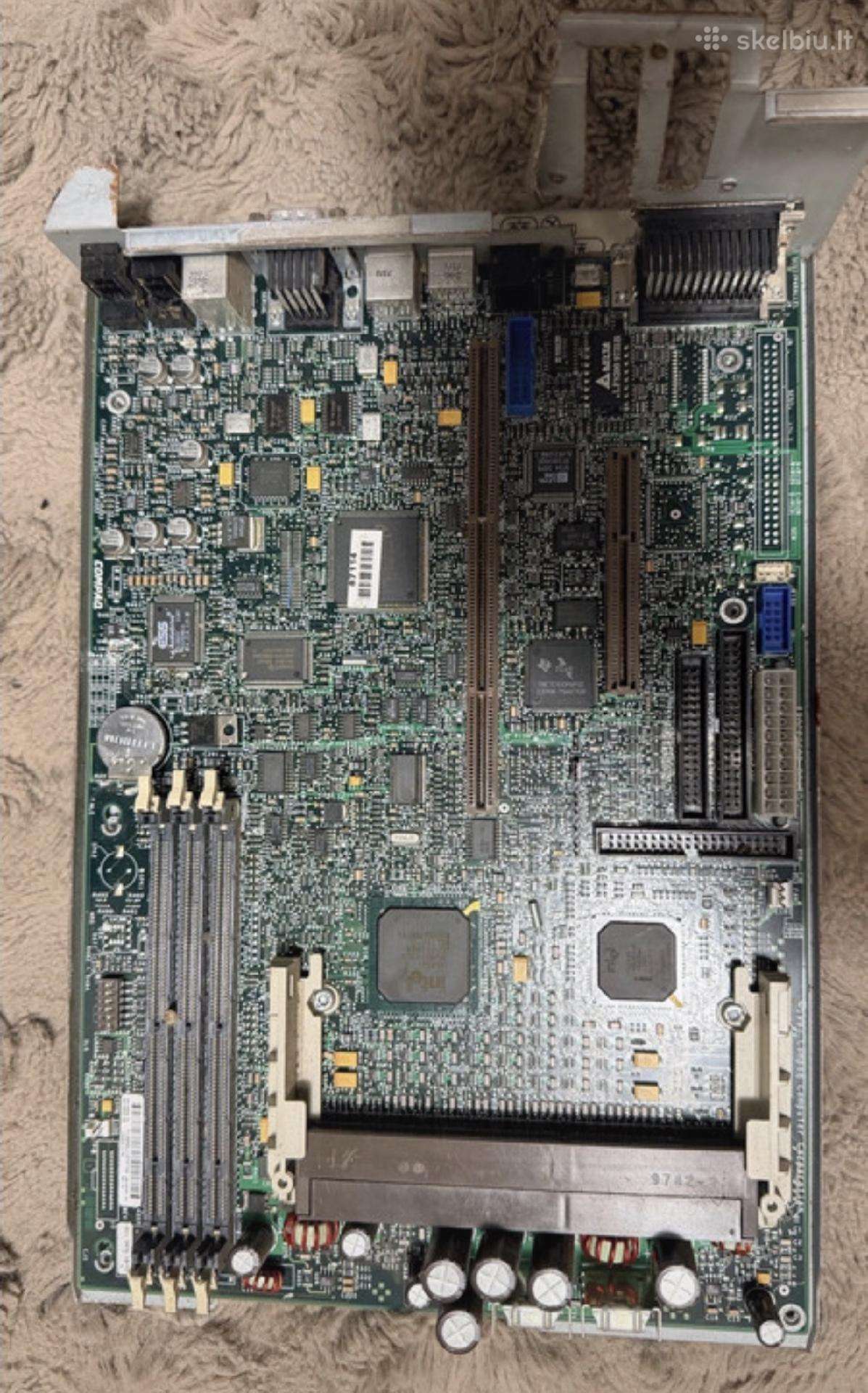 Compaq Dual Slot 1 retro pagrindinė plokštė