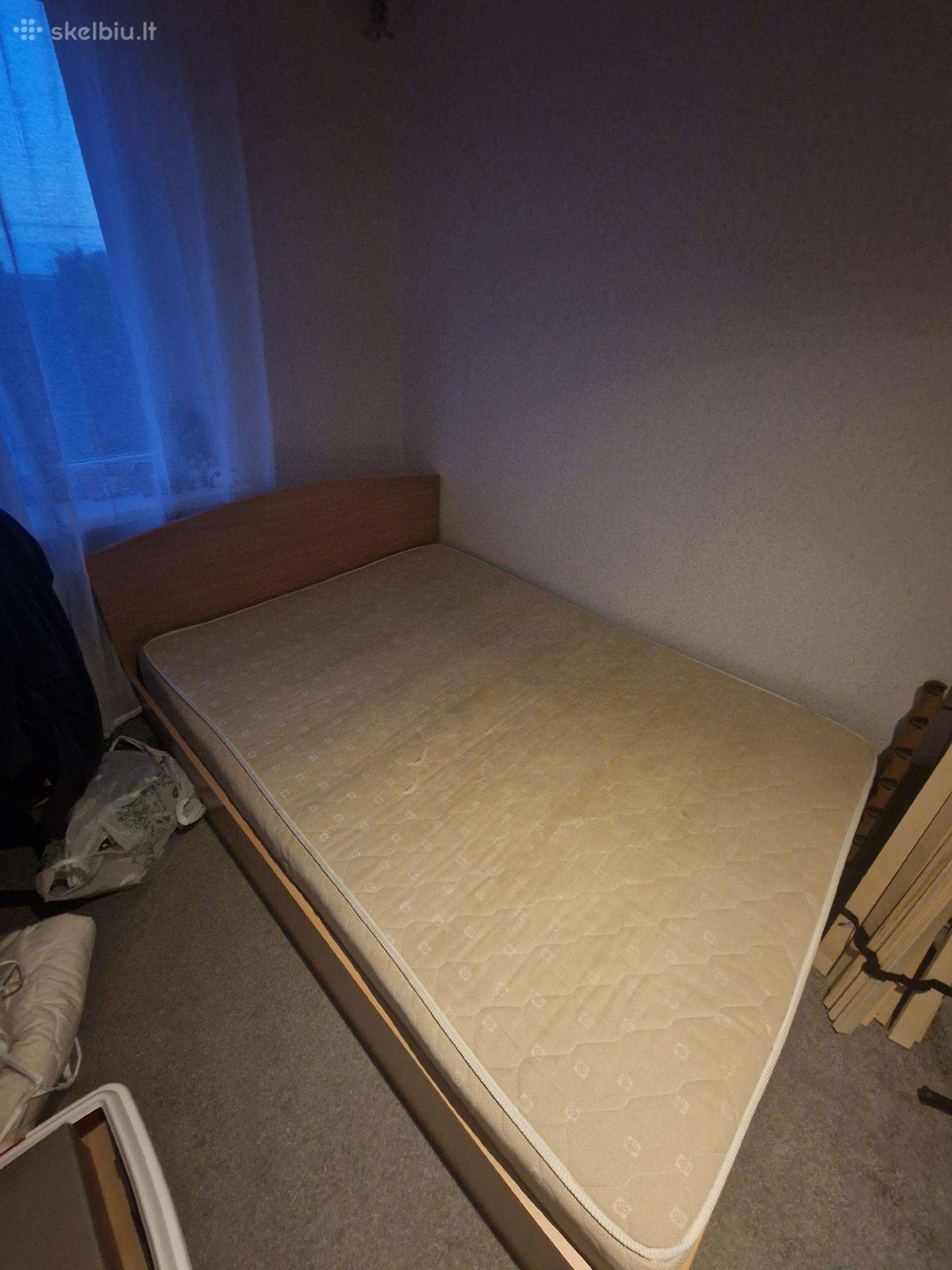 Dvigulė lova 160x190 su čiužiniu – už išsivežimą