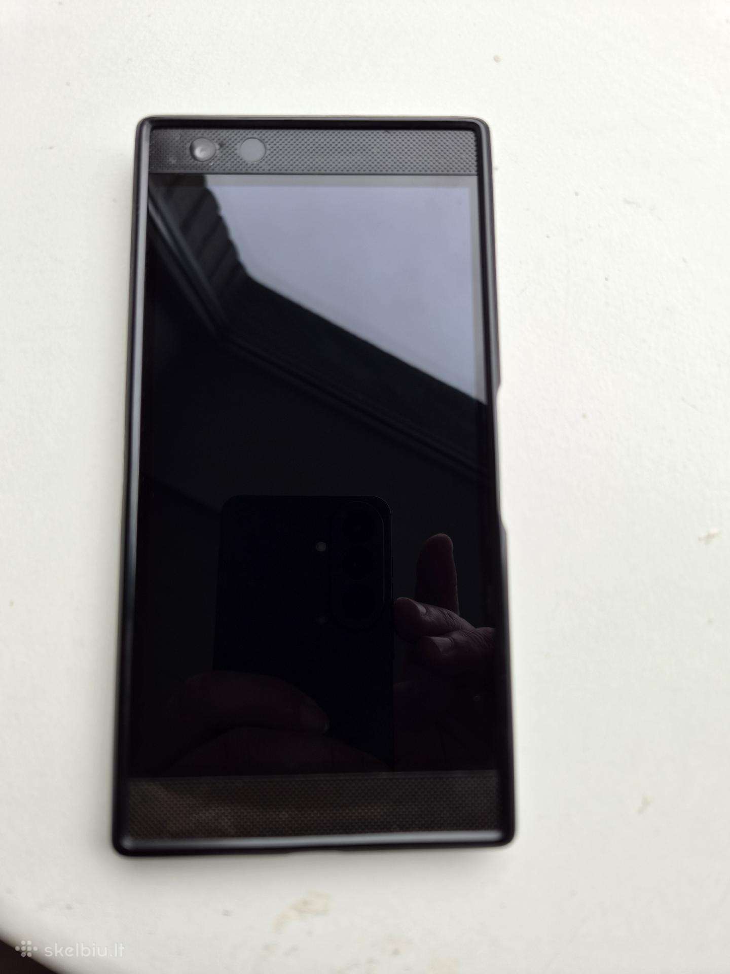 Parduodamas Razer Phone 2