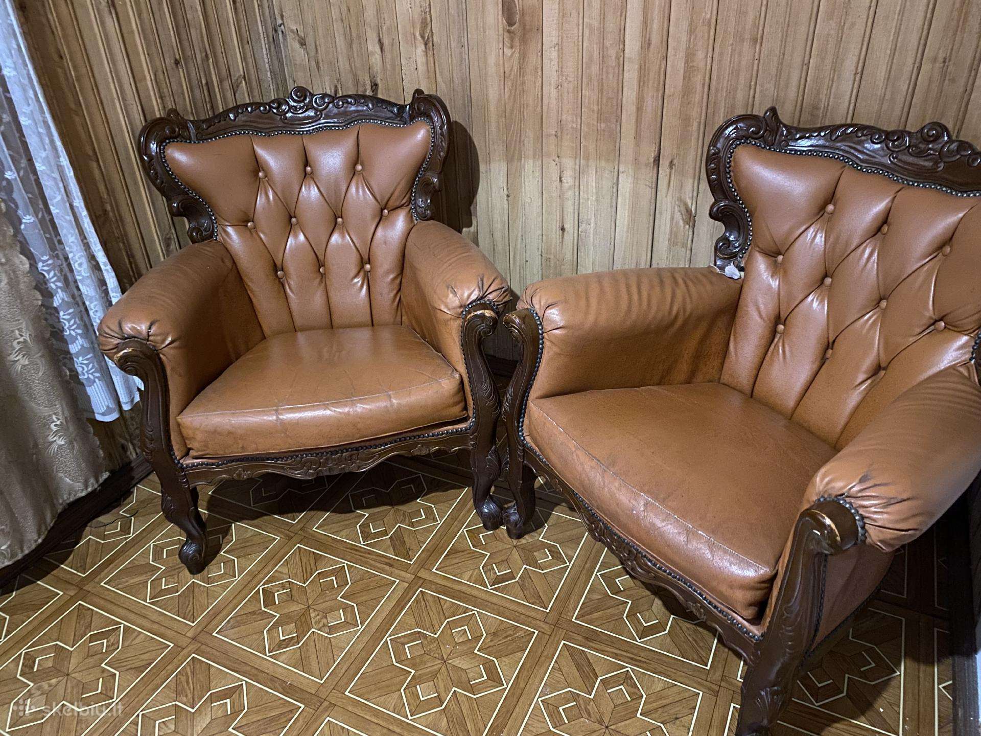 Išskirtinis odinių baldų komplektas – sofa +2