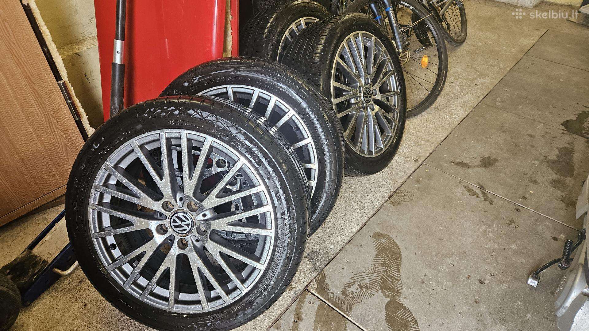VW R18 ratai su vasarinėmis padangomis