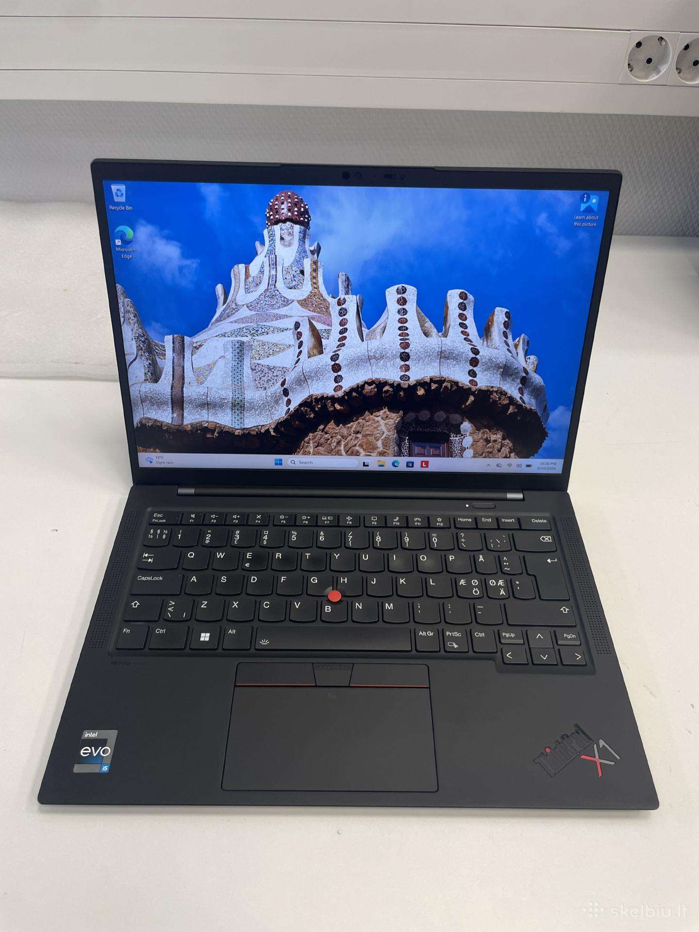 Lenovo Thinkpad X1 Carbon Gen 11 i5-1335u 16 256