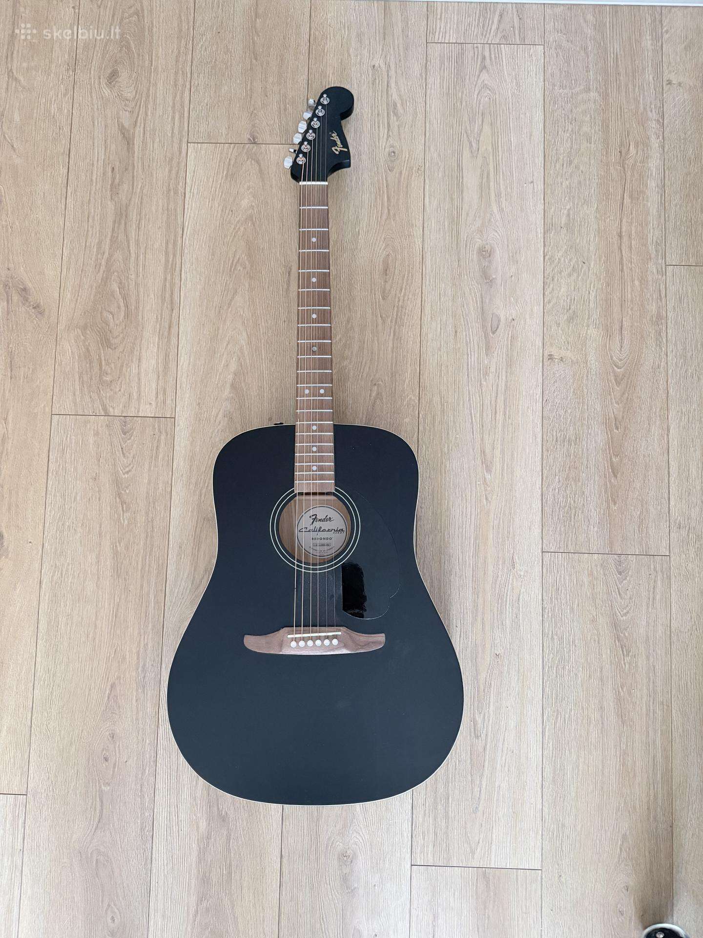 Fender California Redondo