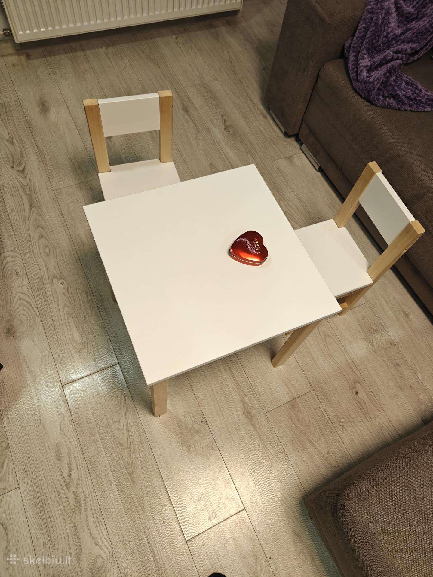 Vaikiškas medinis stalas