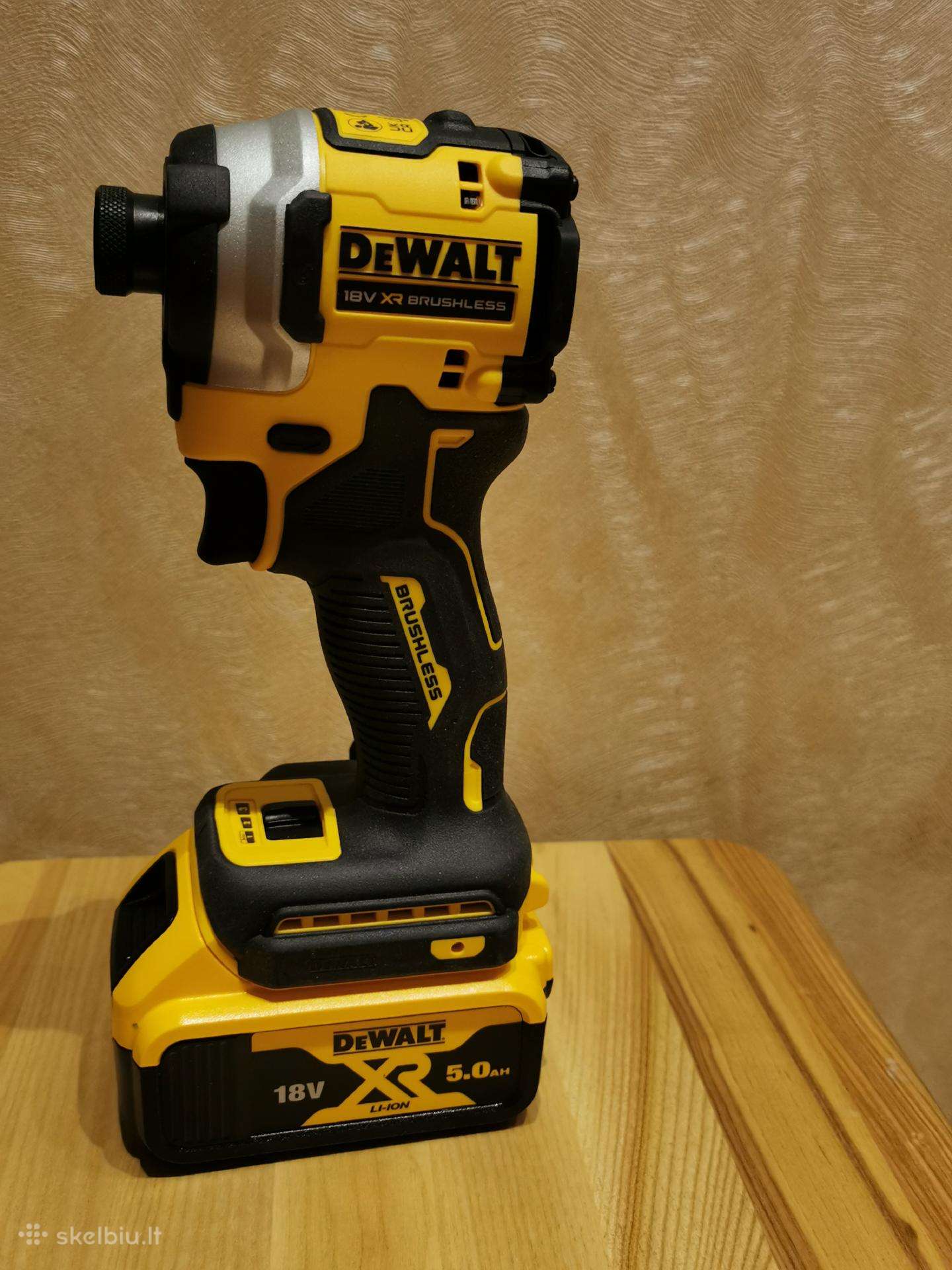 Dewalt, Milwaukee įrankiai.