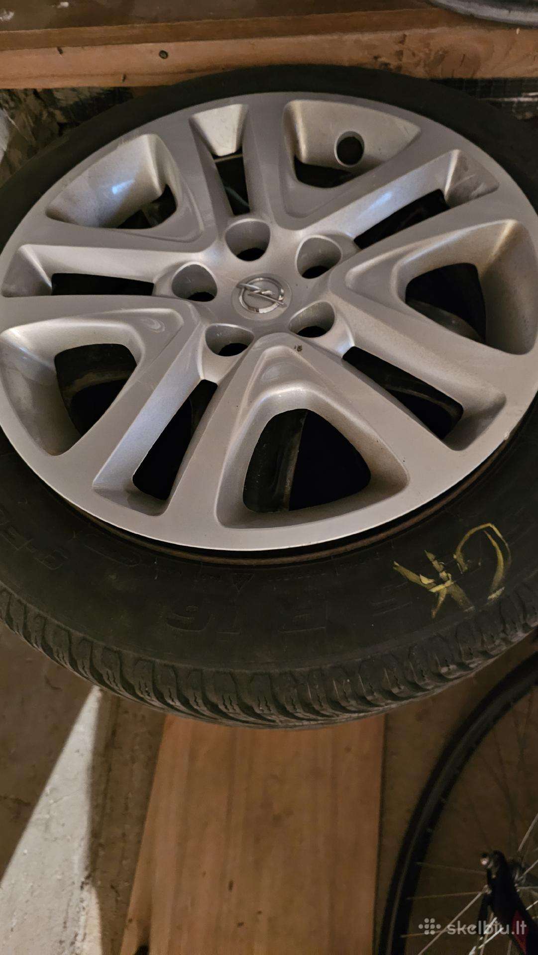 Opel R16 ratlankiai su žieminėmis padangomis