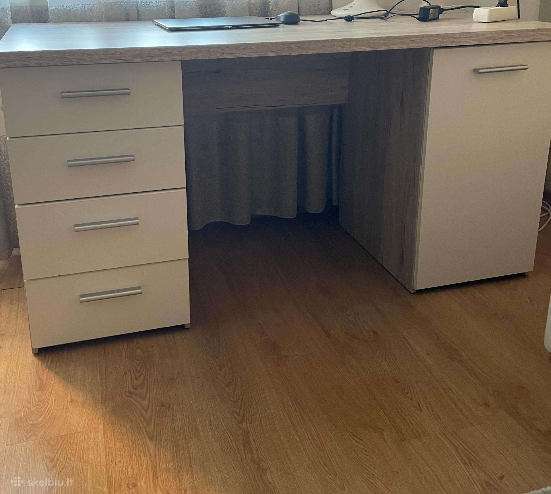 Stalas rašomas