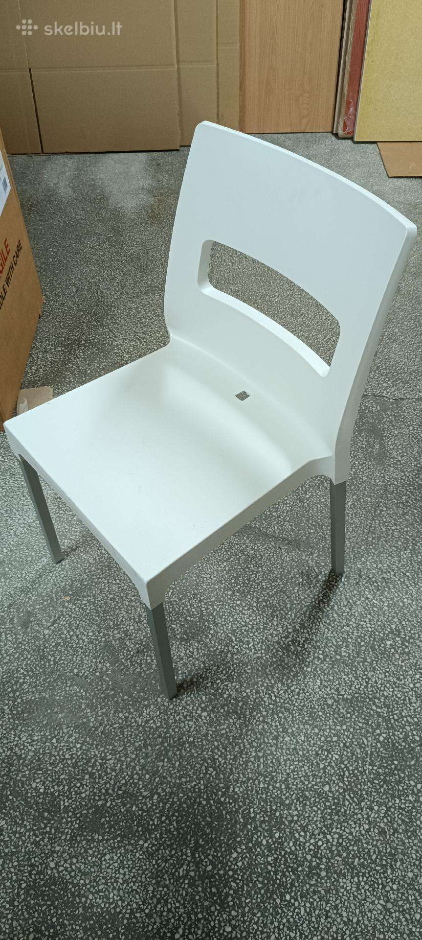 Naujos Itališkos kėdės