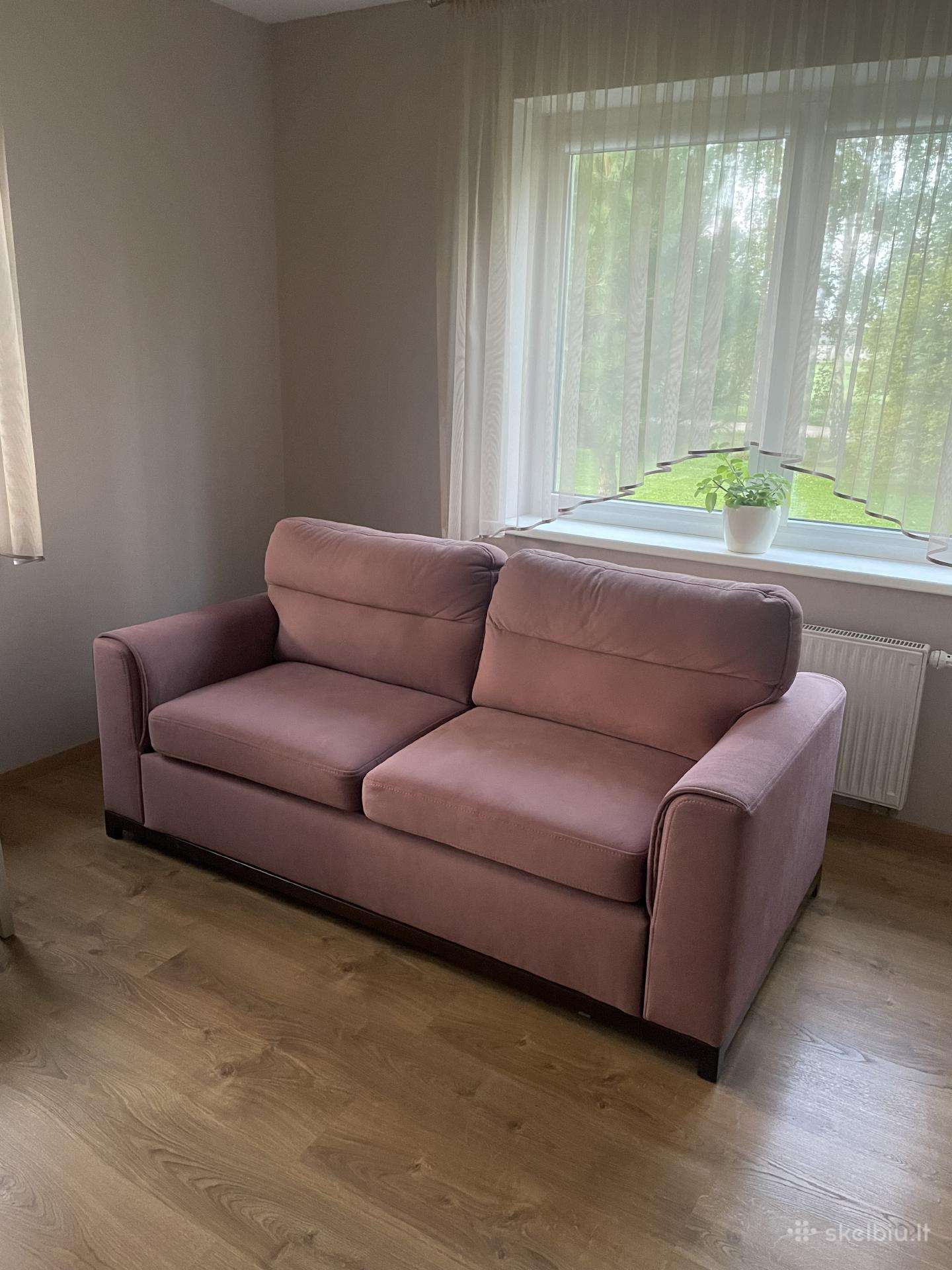 Parduodama idealios būklės sofa