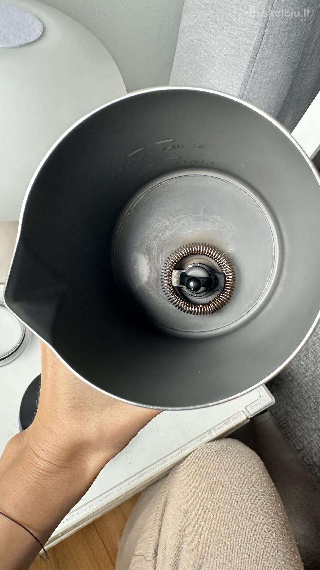 Nespresso Aeroccino 4 pieno plakiklis
