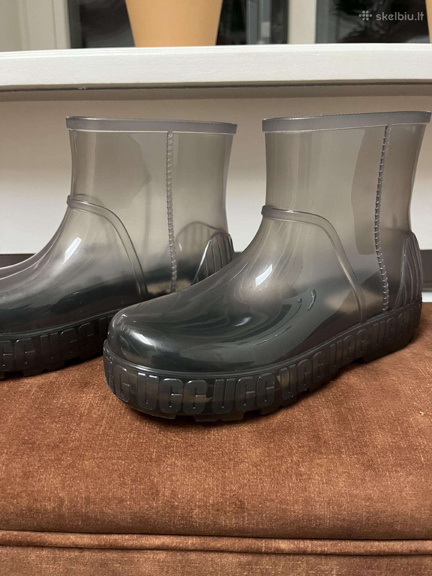Ugg juodi/skaidrūs botai