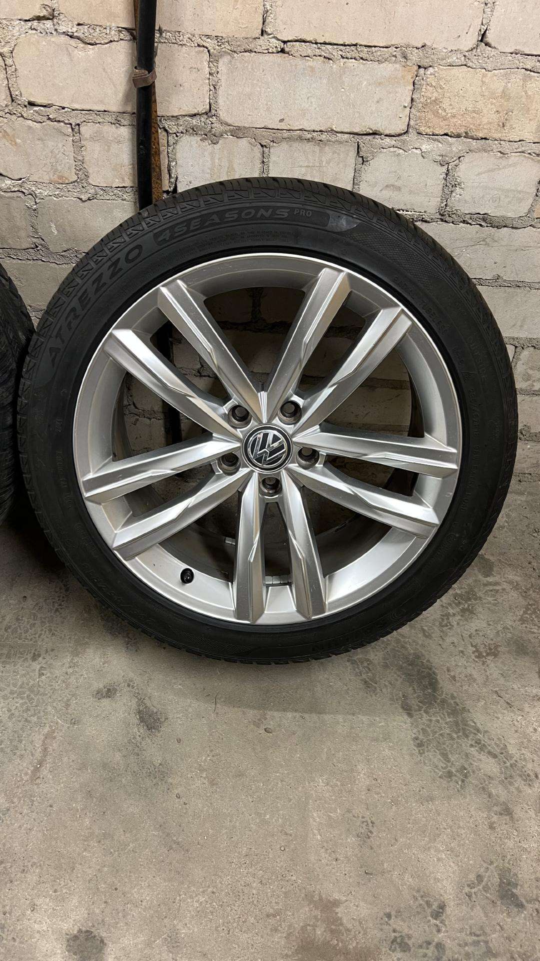 Oem VW R18 lieti ratlankiai Dartford su padangomis