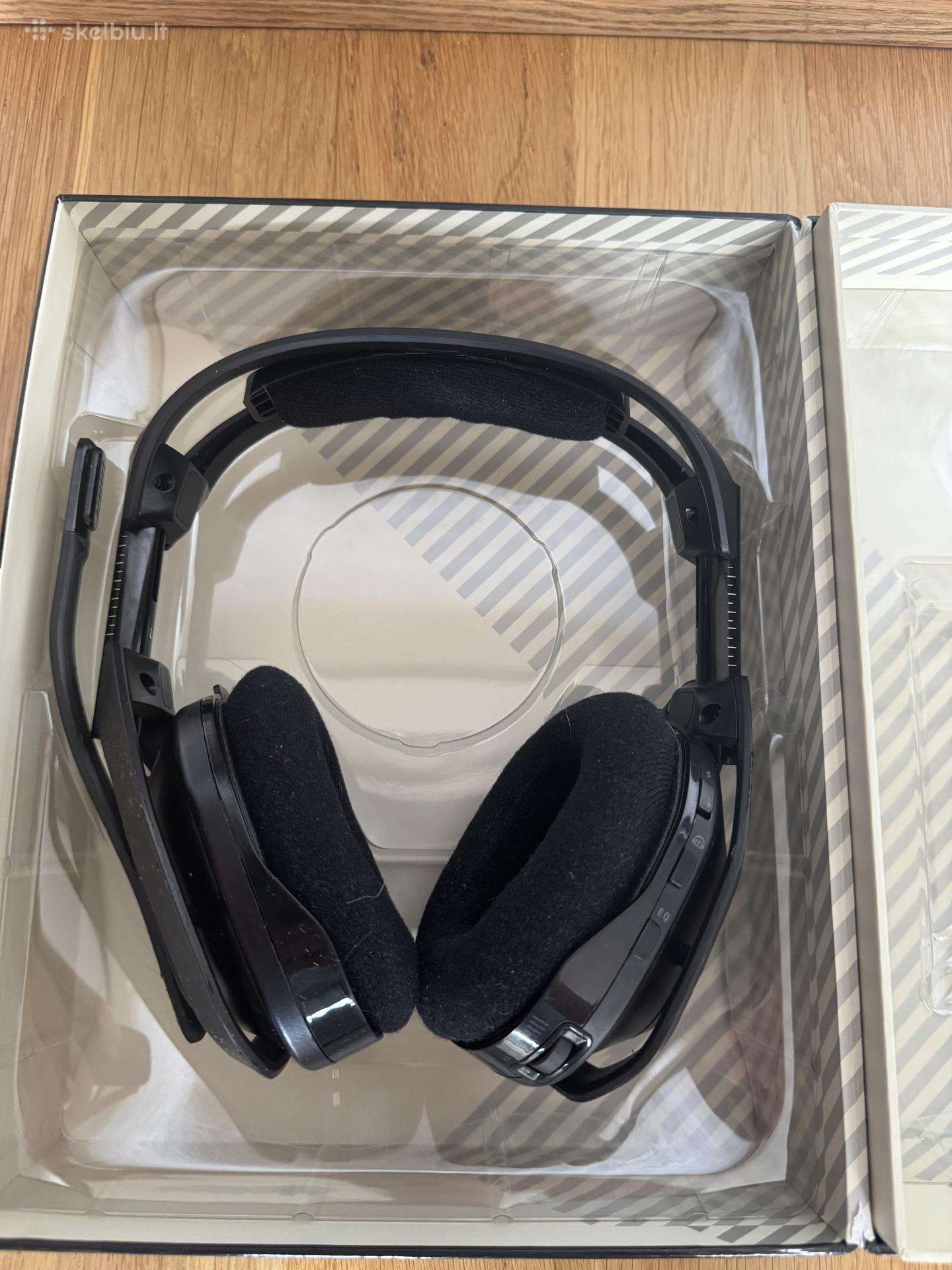 Astro A50 belaidės gaming ausinės su įkrovimo stot