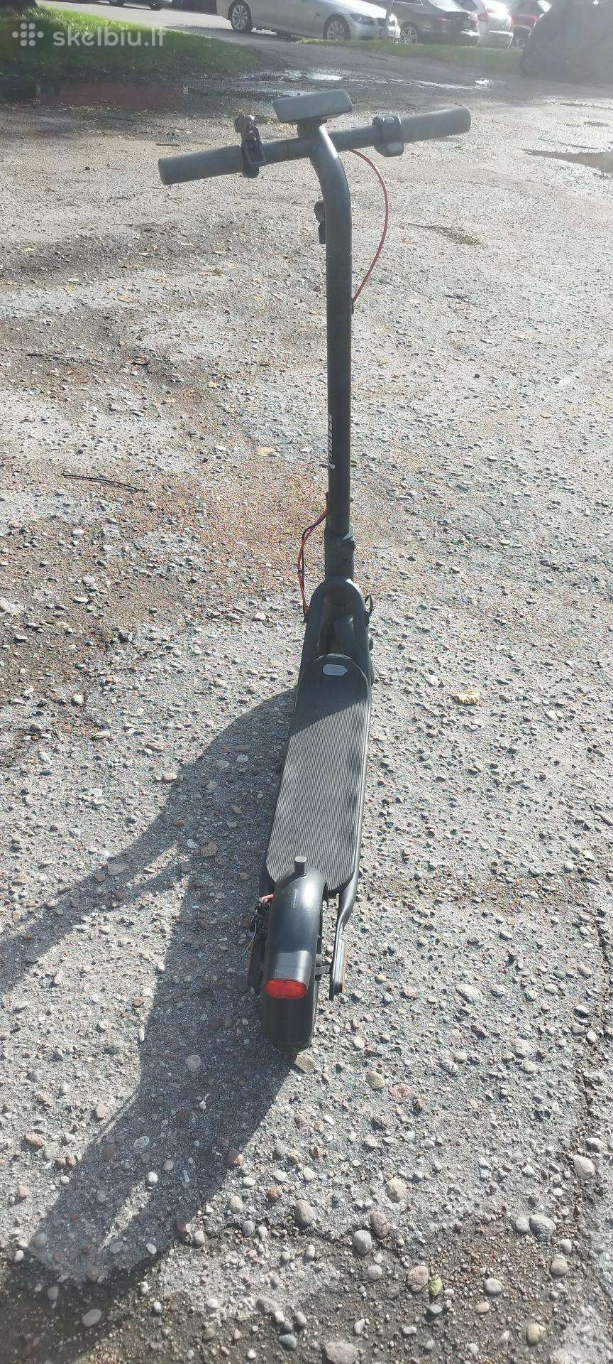 Parduodu Navee V40 dalimis