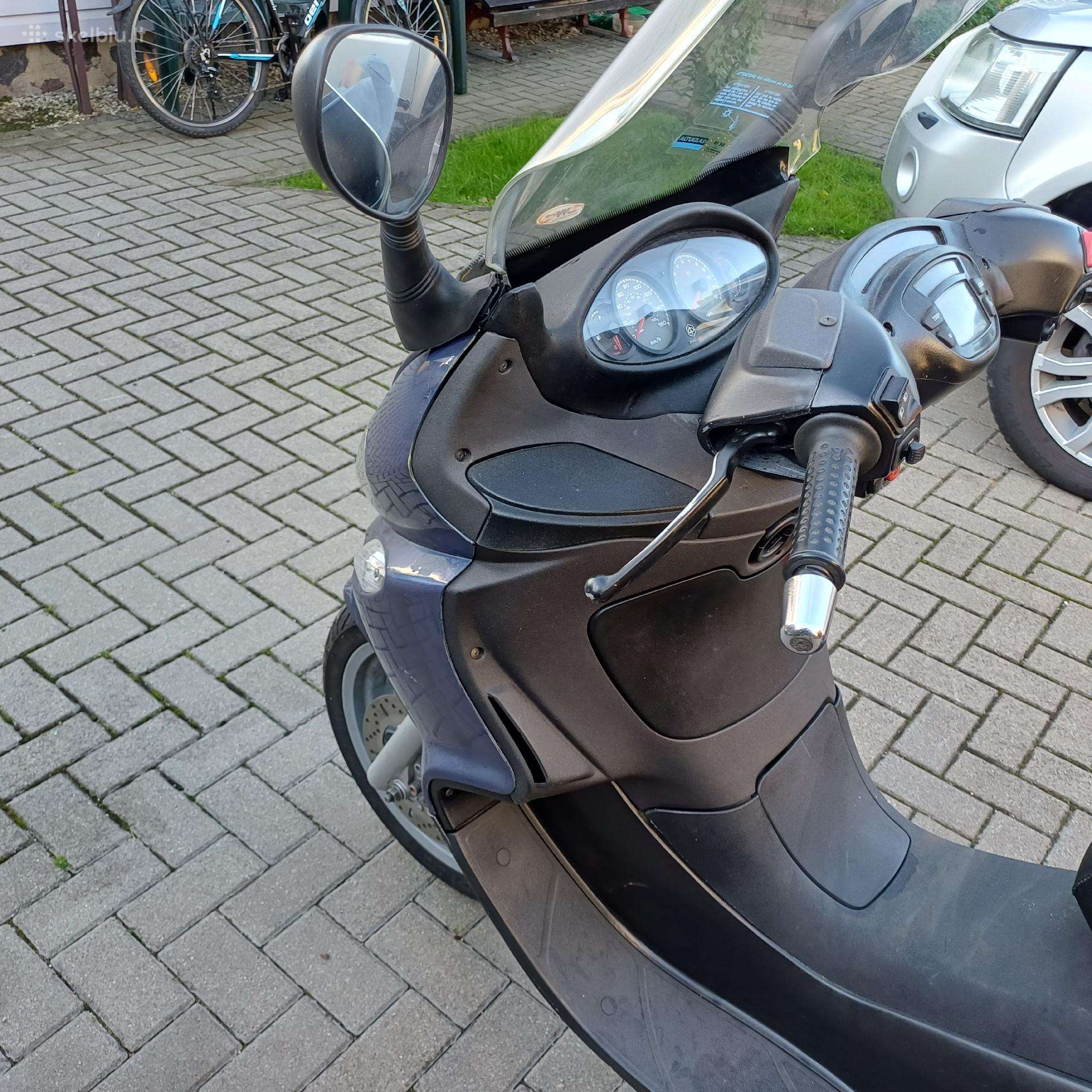 Piaggio X9 250cc, scooters / mopeds