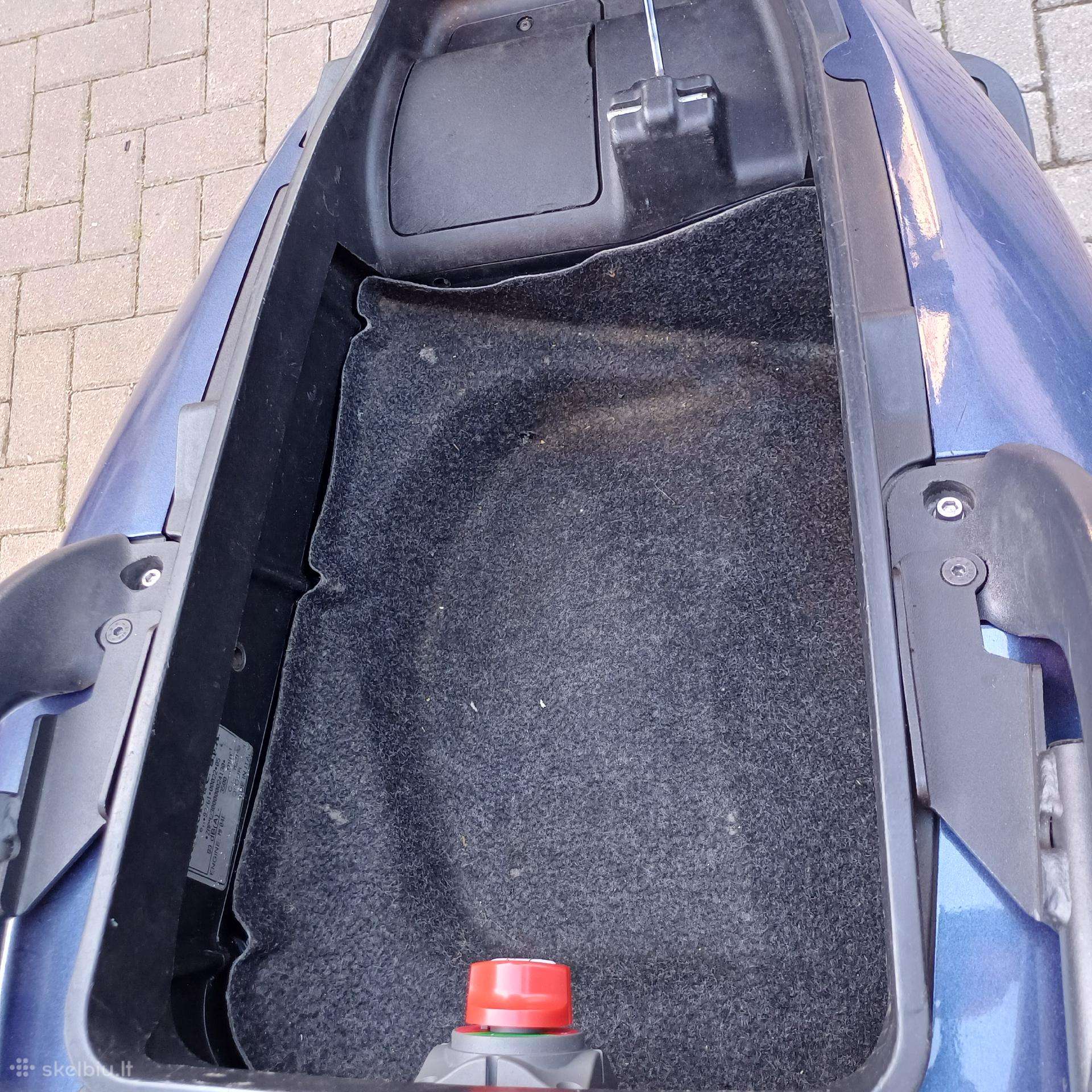 Piaggio X9 250cc, scooters / mopeds