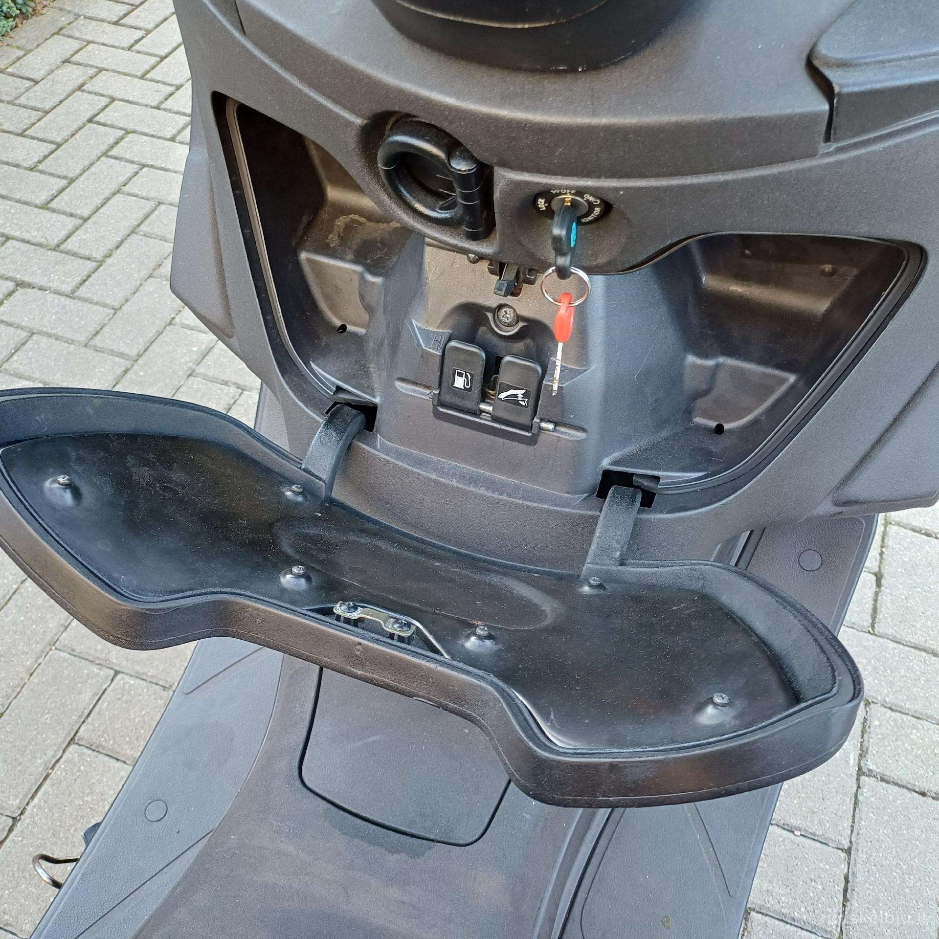 Piaggio X9 250cc, scooters / mopeds