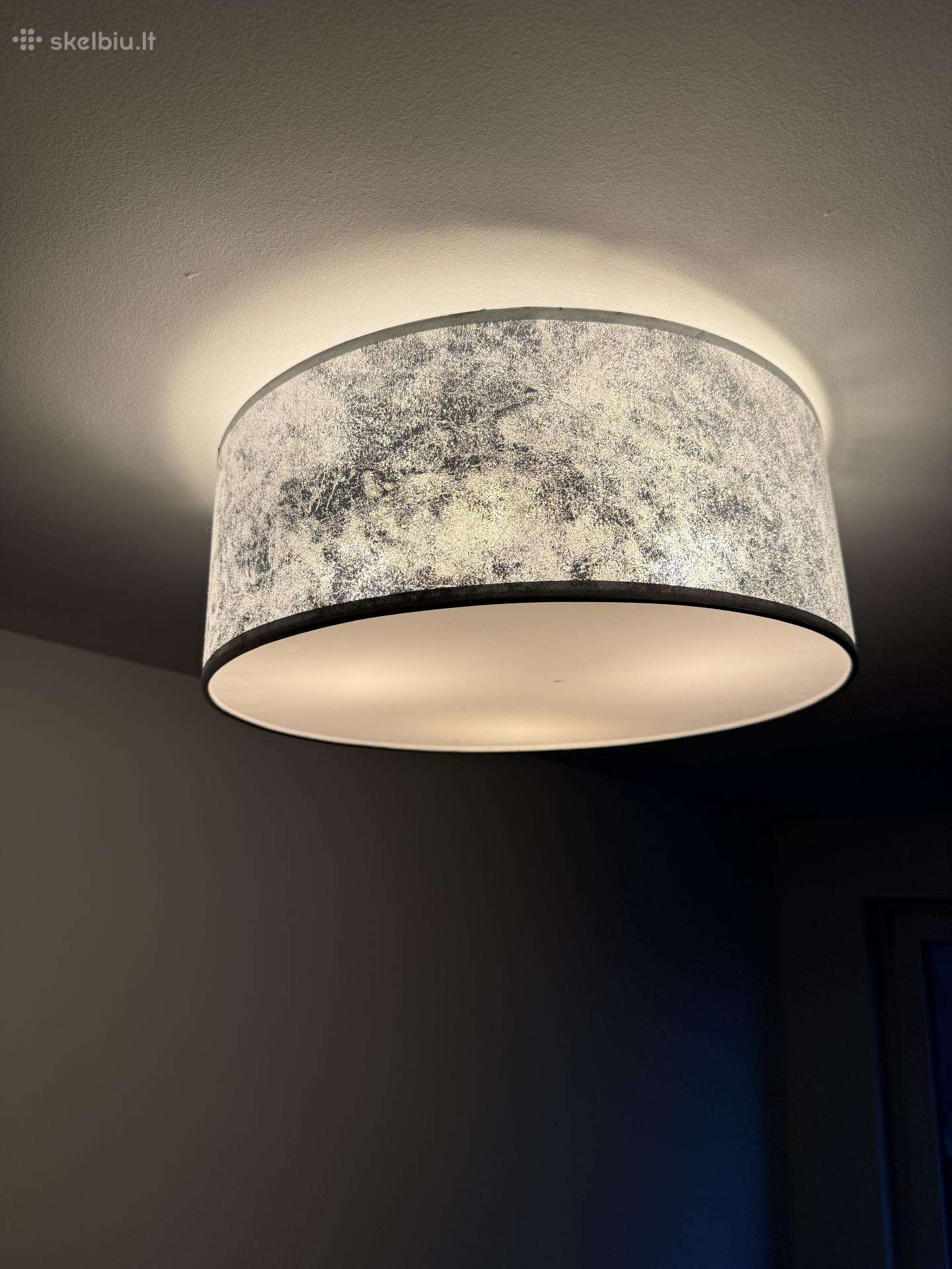 Pilkos spalvos lubinis šviestuvas