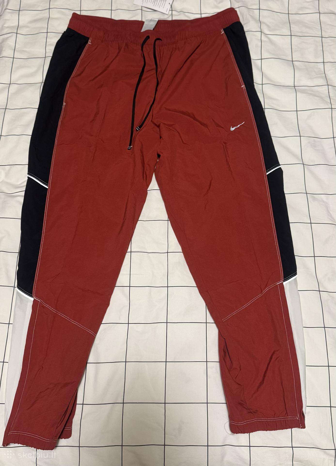 Nike Retro kelnes 2026