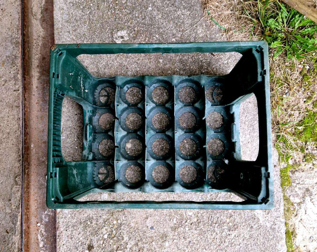 Dėžės plastikinės buteliams