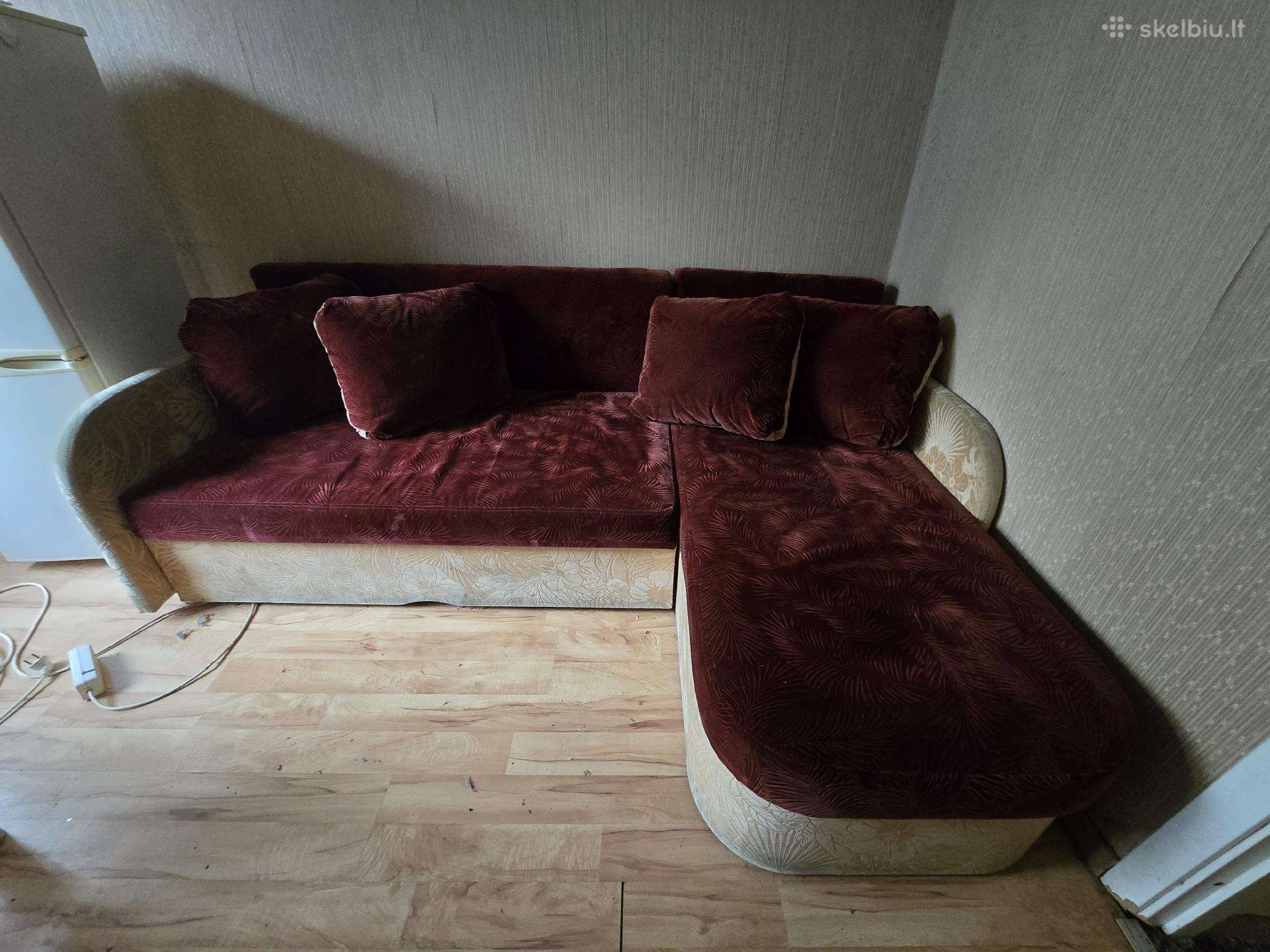 Dovanojama sofa-lova