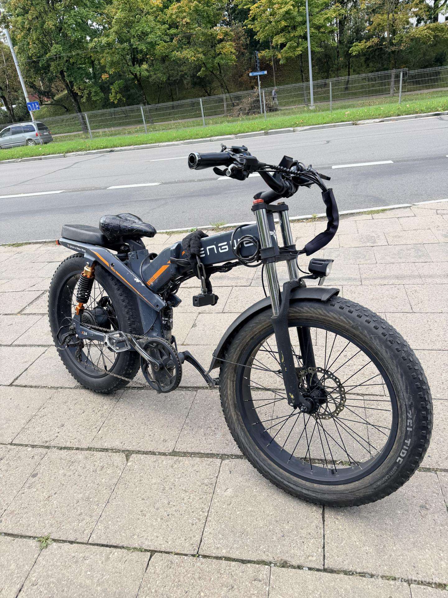 Engwi X24 Dual battery