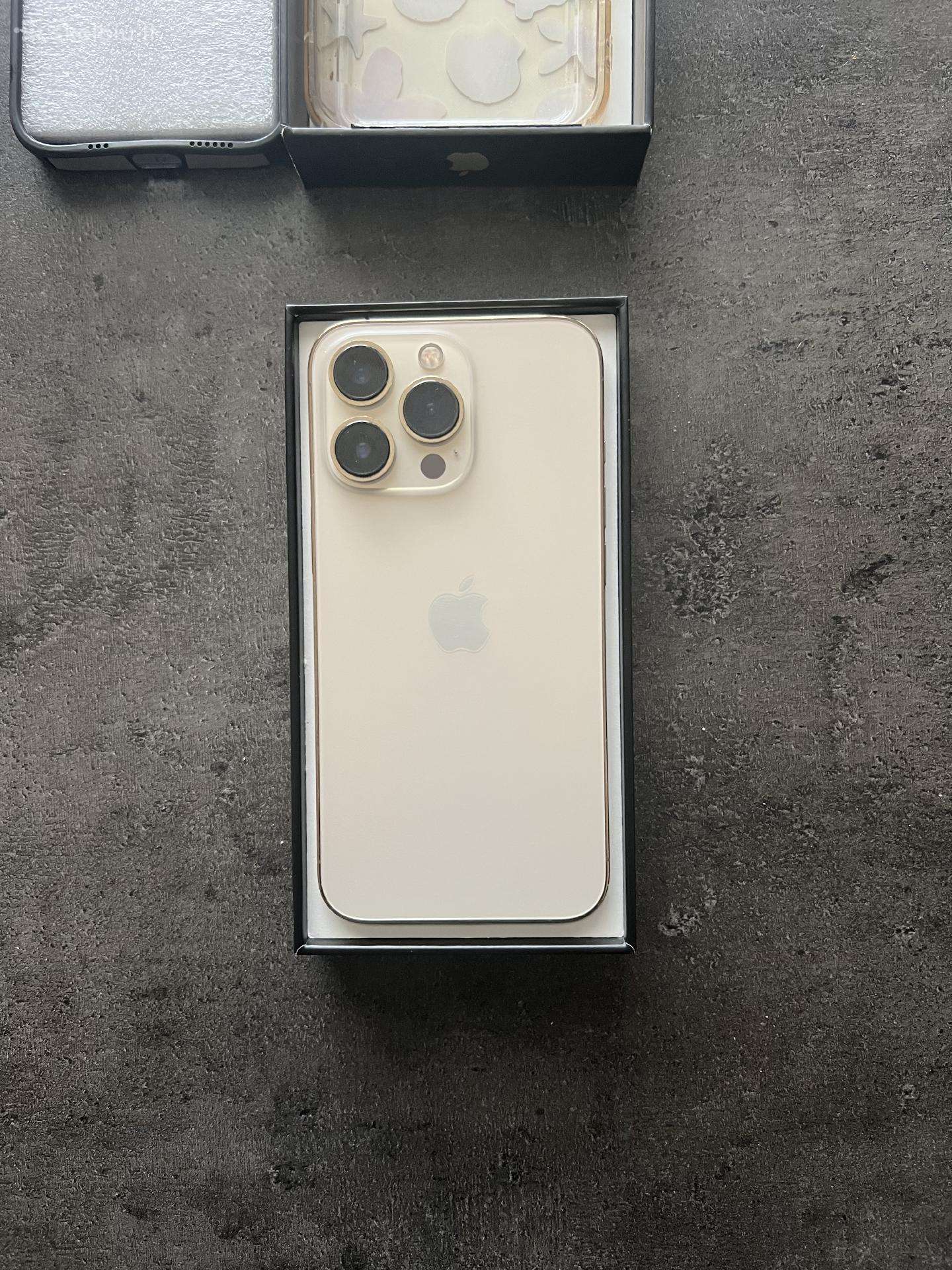 iPhone 13 pro gold 256 GB