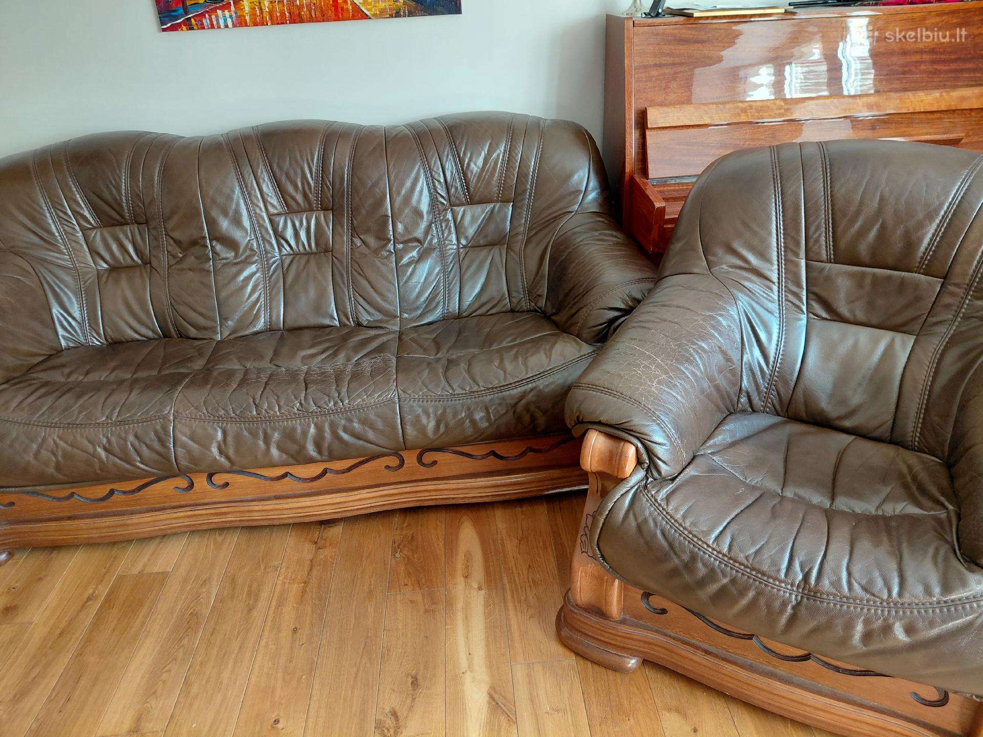 Ažuolo masyvo odinė trivietė sofa ir fotelis