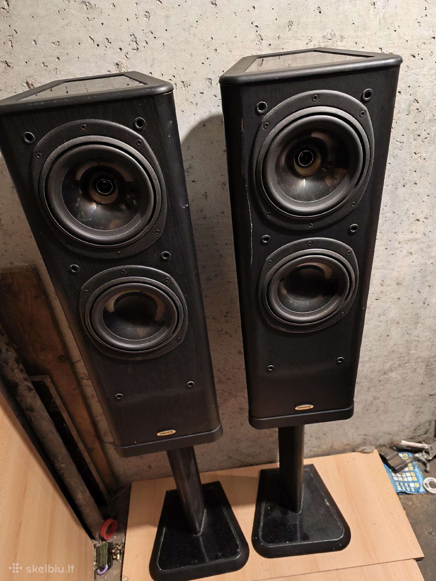 Tannoy 636 kolonėlės + originalūs stovai