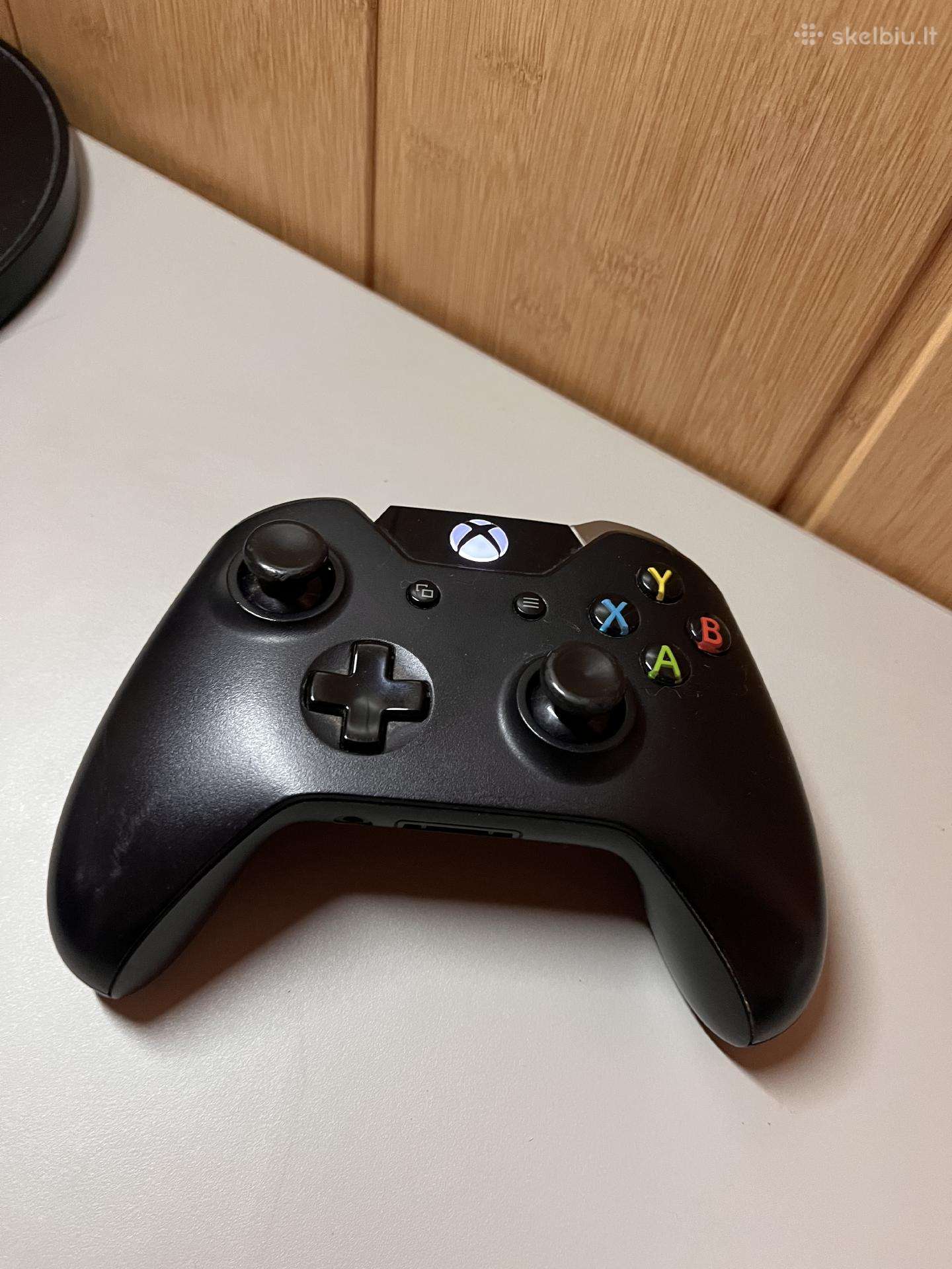 Parduodu originalų Xbox One pultelį
