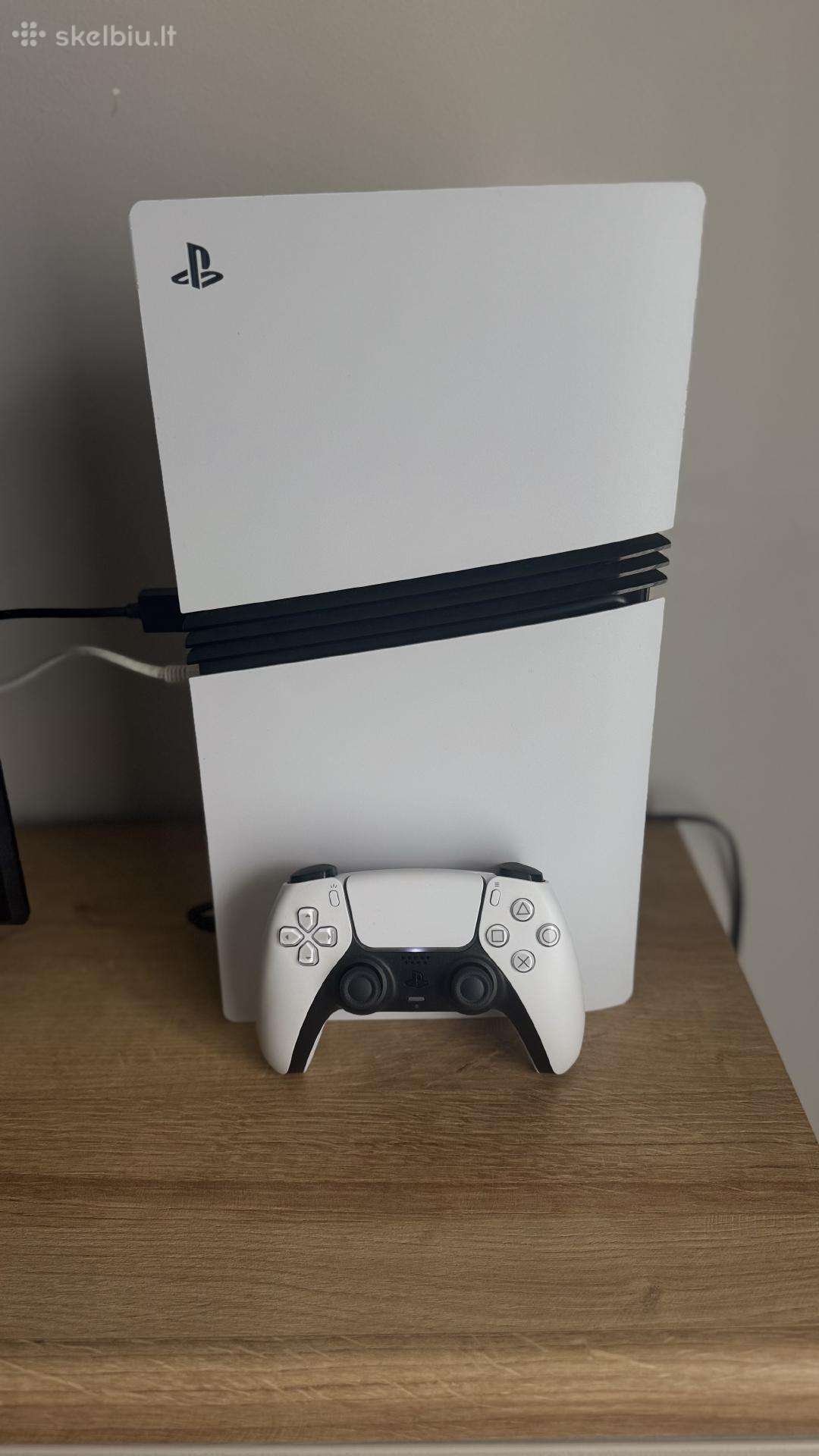 Playstation 5 Pro 2tb su garantija Cfi-7121