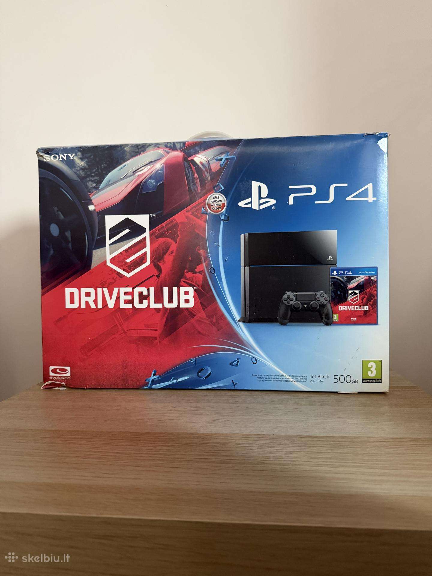 Playstation 4 500 GB 2 pulteliai+ 5 žaidimai