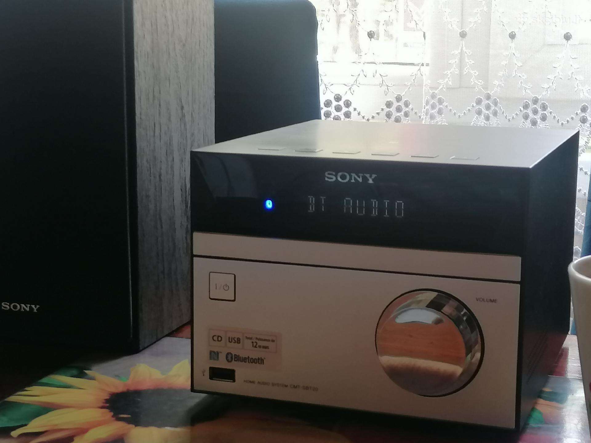 Sony - nedidelis muzikinis centras.