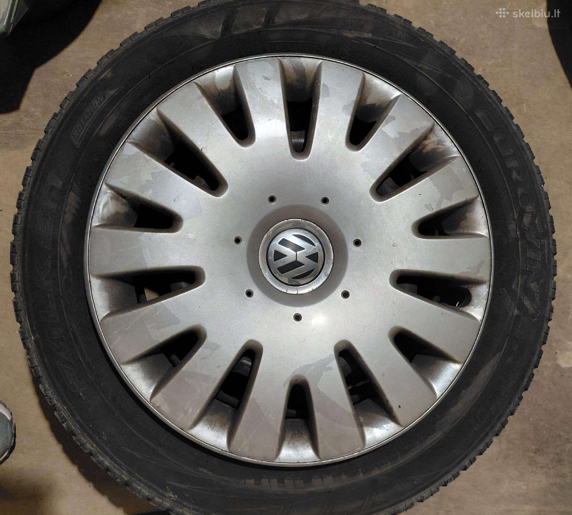 Volkswagen štampuoti plieno ratlankiai su gaubtais