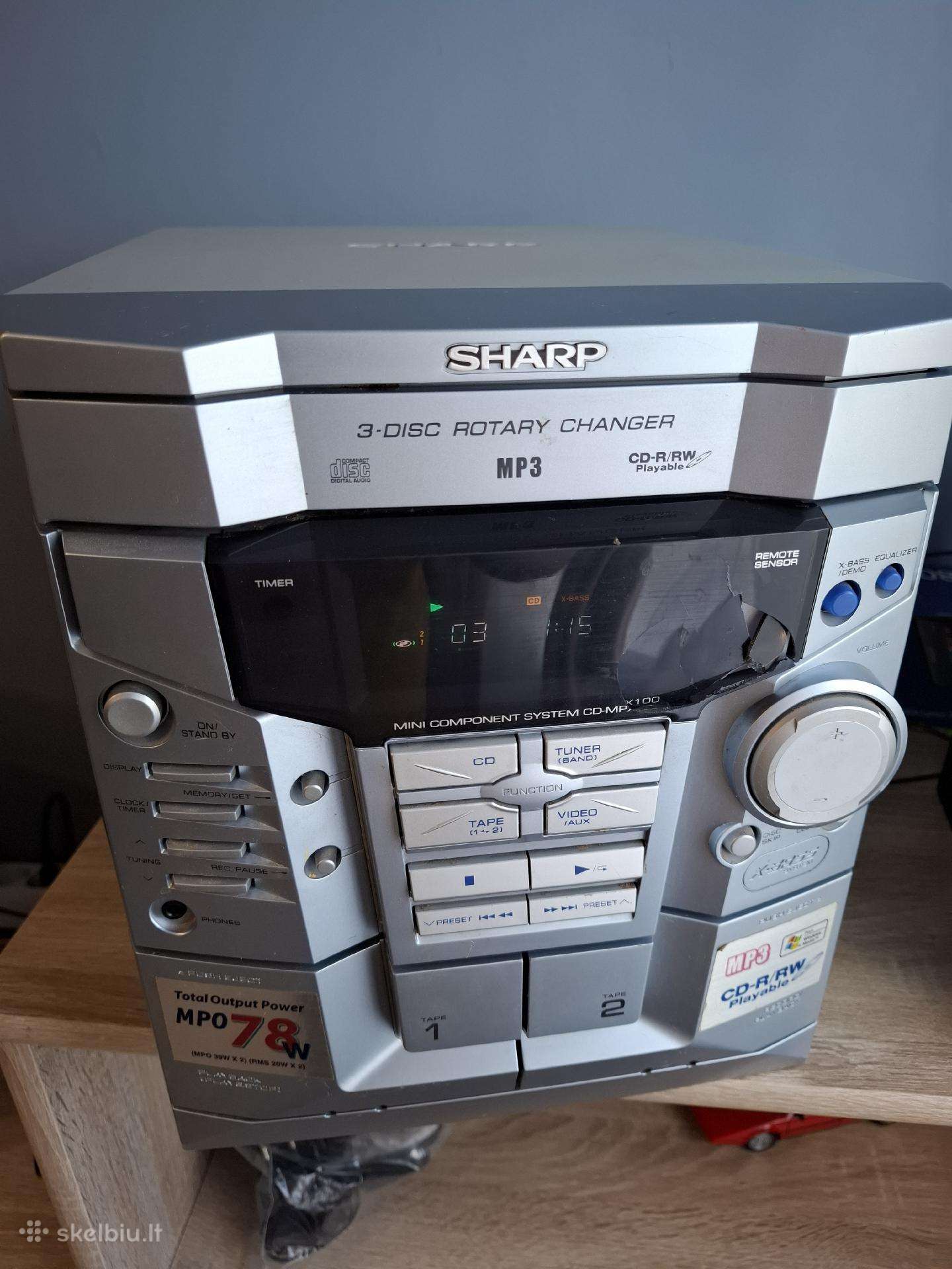 Sharp centras