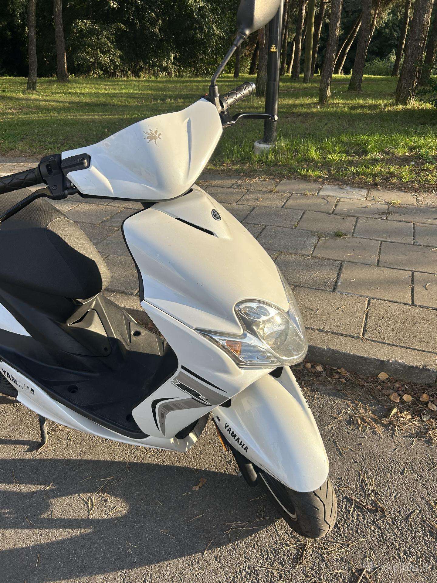 Yamaha Jog, scooters / mopeds