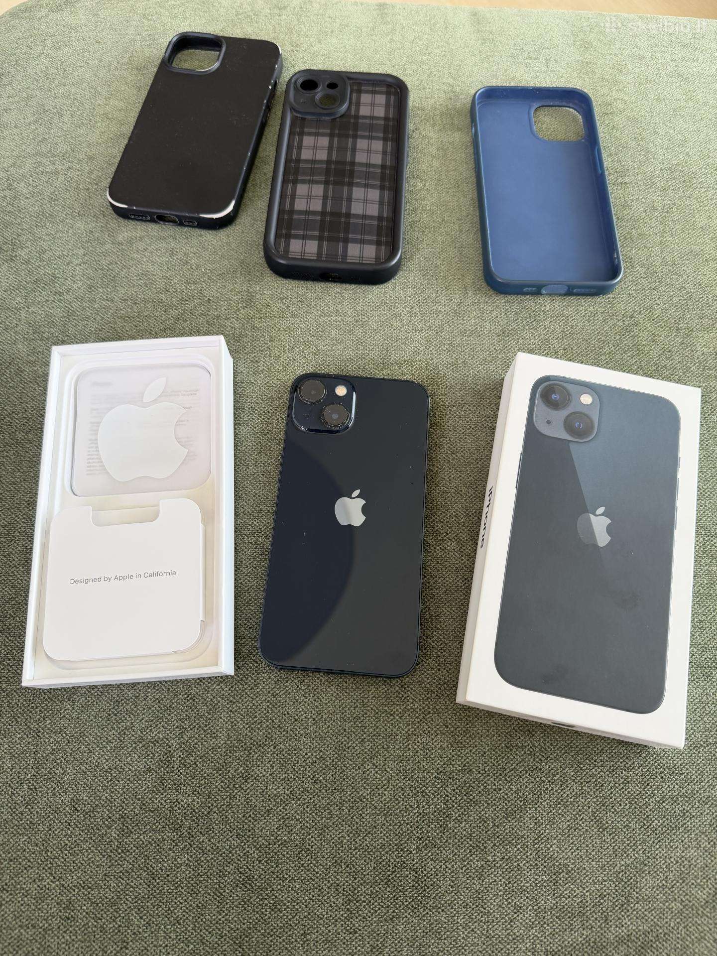 iPhone 13 Midnight Blue