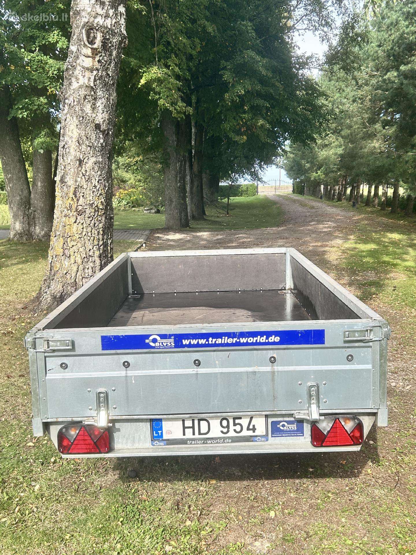 Priekaba su tentu