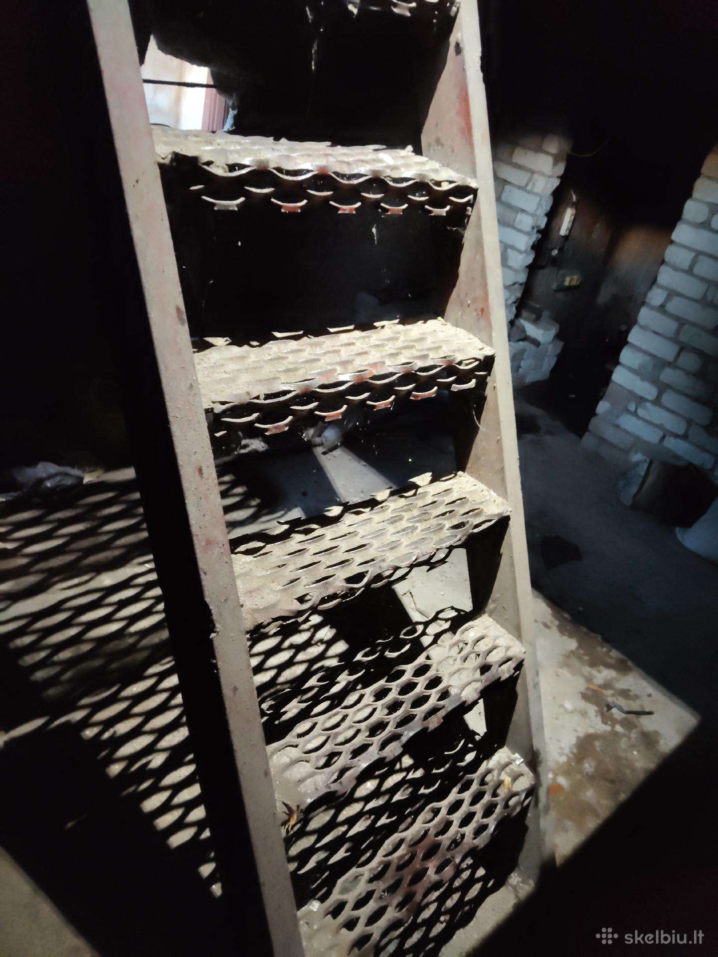 Parduodu metalinius rūsio laiptus