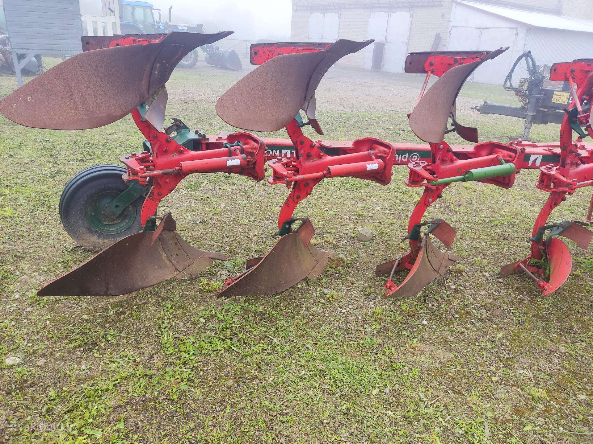 Vögele Noot, ploughs