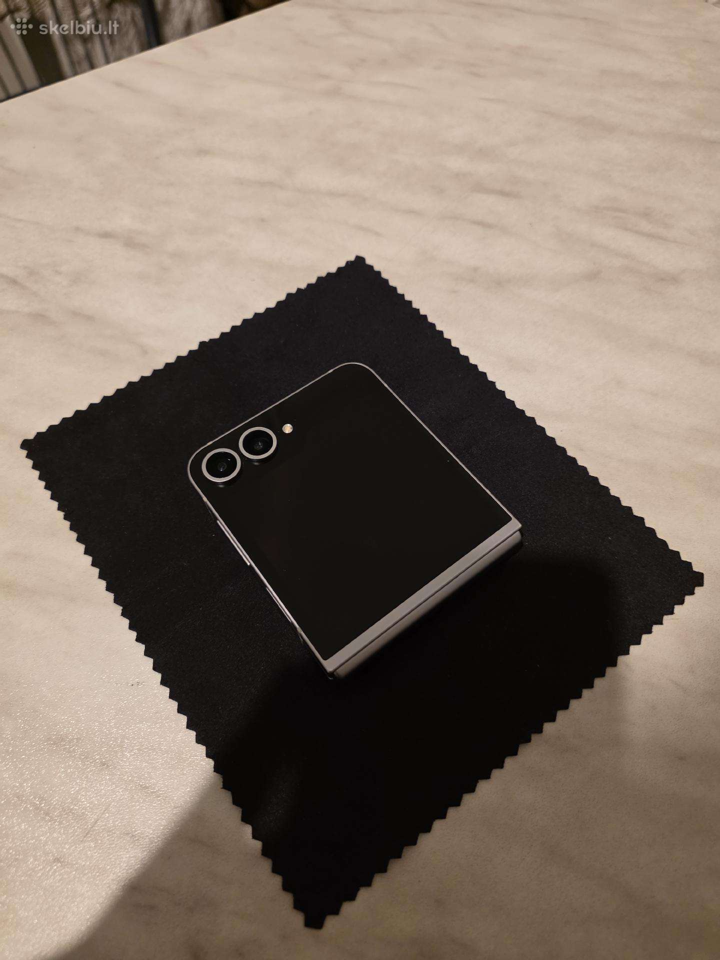 Flip 6 256gb, 1m. garantija! tik 60 ciklų!