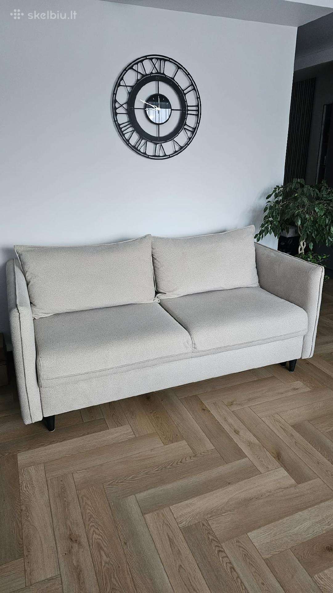 Sofa-lova Stokholmas puikios bukles