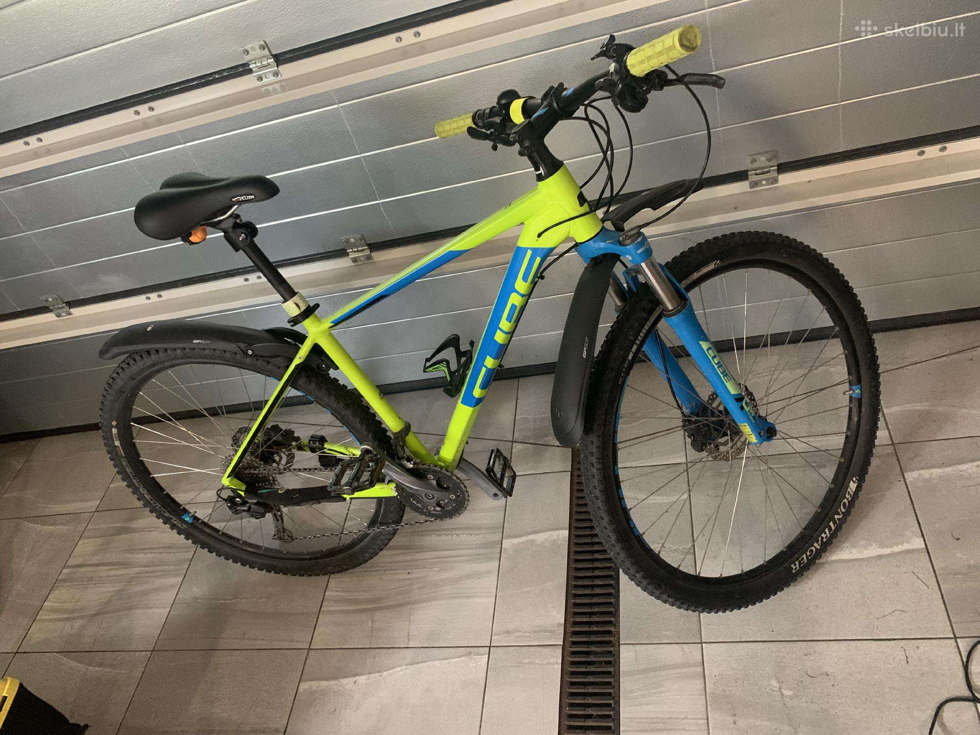Cube dviratis 300e