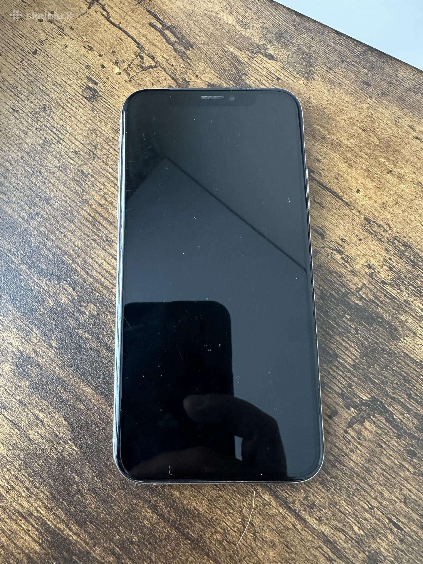 iPhone XS