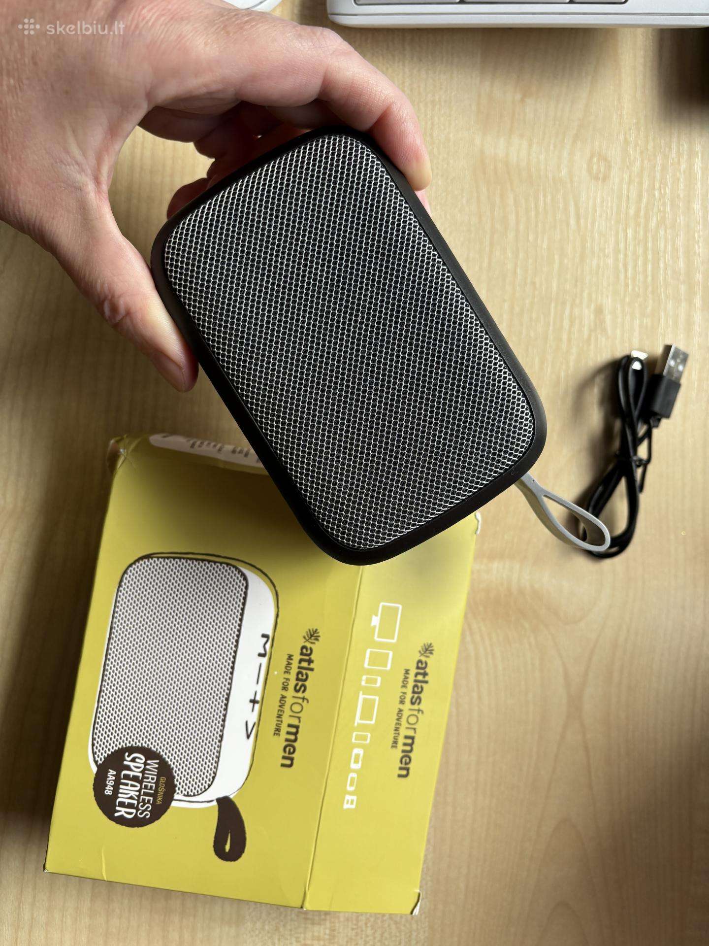 Kompaktiška nešiojama Bluetooth kolonėlė